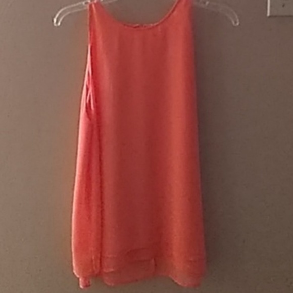 Violet & Claire Sleeveless Shell w/ Split Back. - Picture 1 of 6